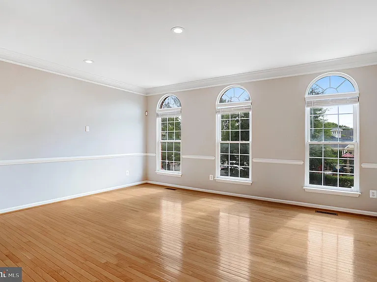 22616 Welborne Manor Sq — Photo 7