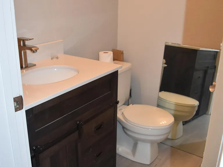 1940 Prospector Ave #221 — Photo 4