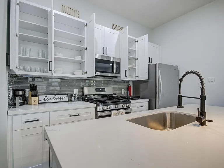 9305 Tower St — Photo 8