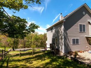 693 Mount Airy Rd, New Windsor, NY 12553