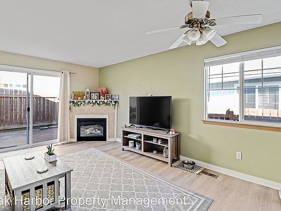 2nd image of 1043 NE Cordero Pl