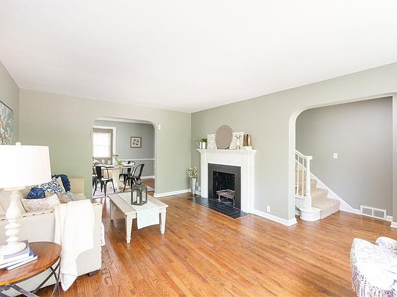 5th image of 1413 Bryden Dr