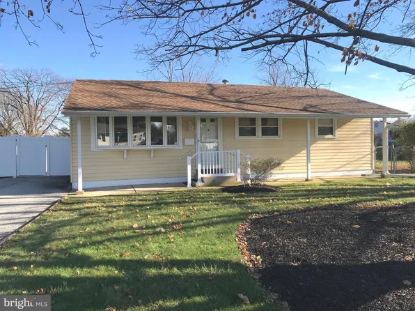 51 Bruce Dr, Deptford, NJ 08096