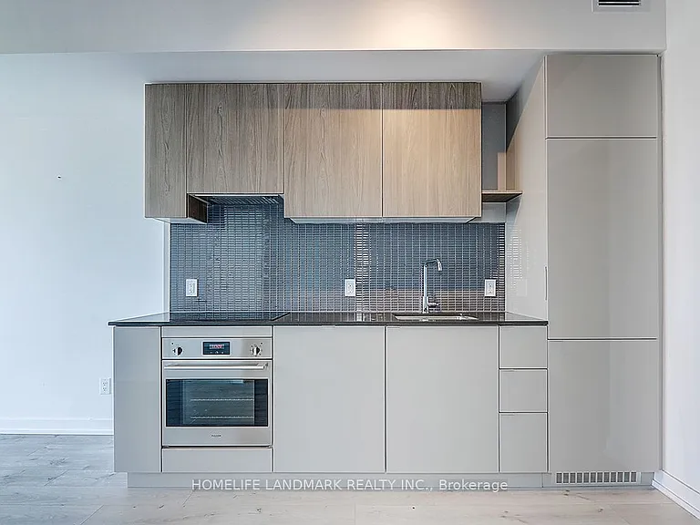 161 Roehampton Ave #2811 — Photo 11