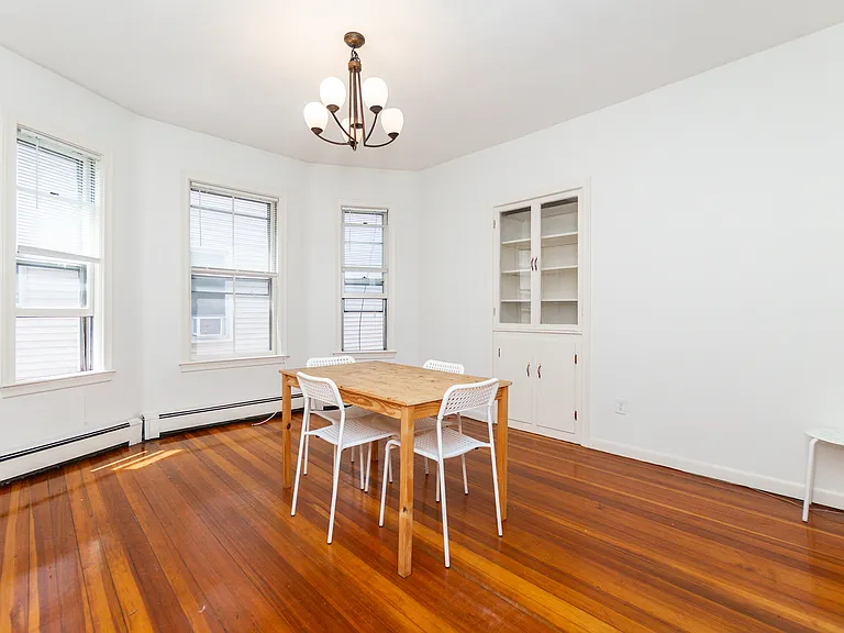 474 Windsor St #2F — Photo 3