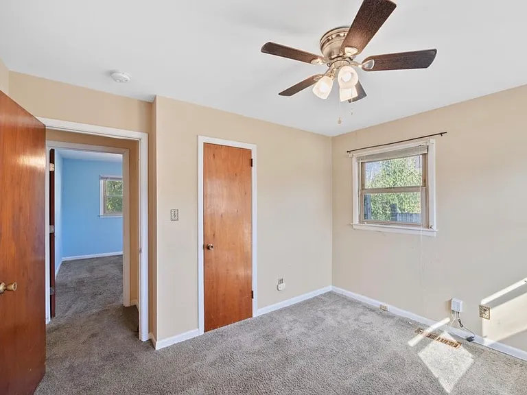 904 Beverly Dr — Photo 12