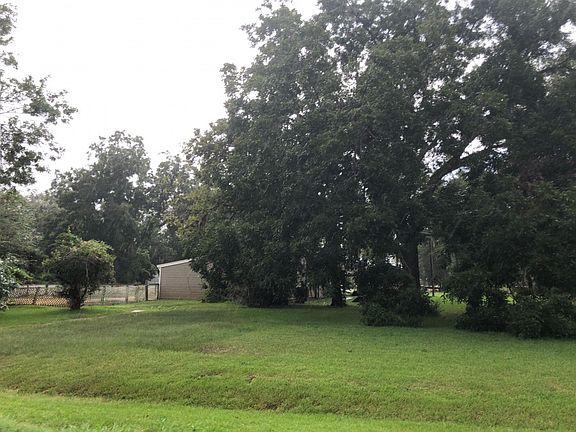 3rd image of 807 Pony Ln