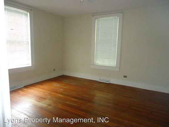 3rd image of 1602 Iola Dr