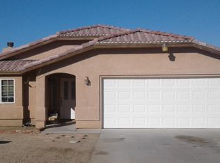 4632 Smoke Tree Rd, Phelan, CA 92371