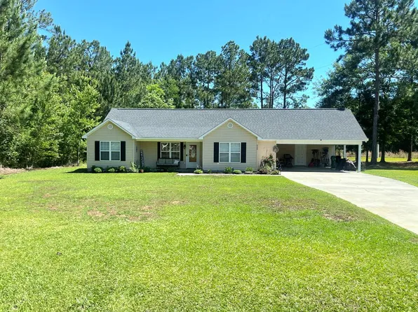 209 Greenbrier Cir, Ocilla, GA 31774