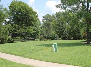 8607 Glenhope Dr #1, Louisville, KY 40291