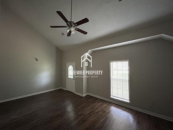 4th image of 6906 Maury Dr