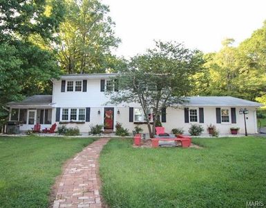 105 Hoven Rd, Pacific, MO, 63069