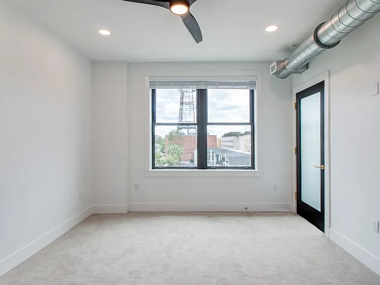 410 W University Ave #403 — Photo 7