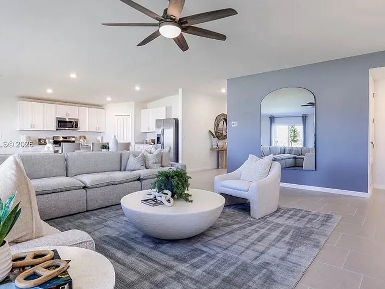 329 Marta Dr — Photo 8