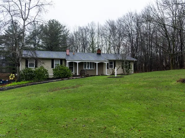 384 State Rd, Geneva, OH 44041