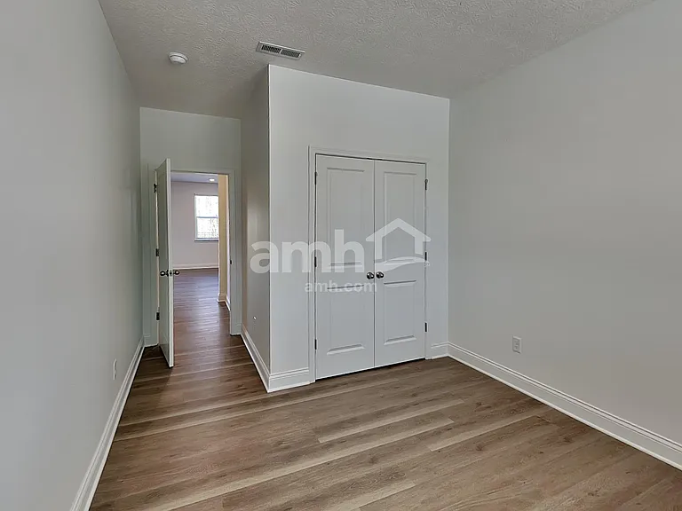 1077 Broyles Xing — Photo 11