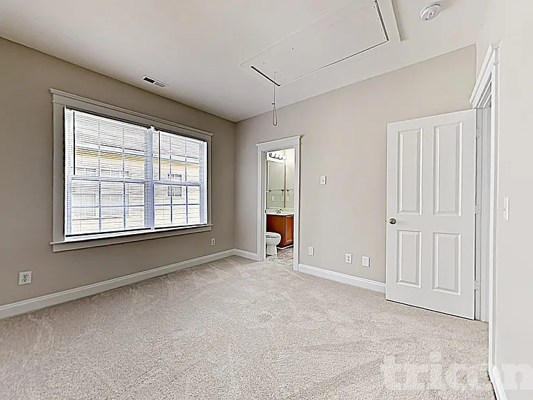 6723 Dunton St — Photo 11