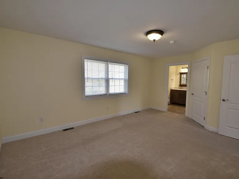 208 Timber Ridge Rd — Photo 11