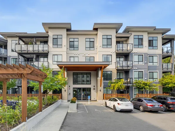 20356 72b Ave #407, Langley, BC V2Y 4J9