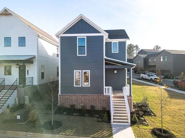 2035 E Little Crew Dr, Fayetteville, AR 72703