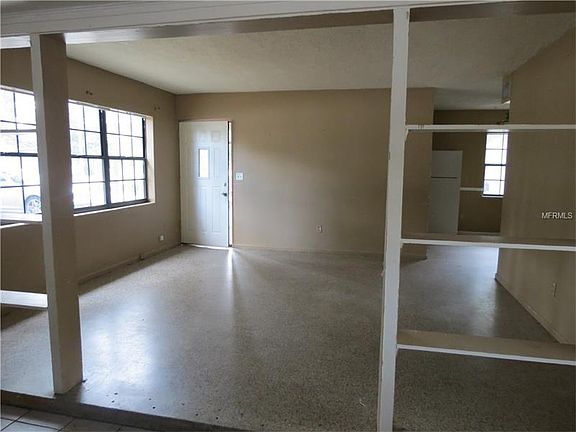 4th image of 4043 Virginia Dr