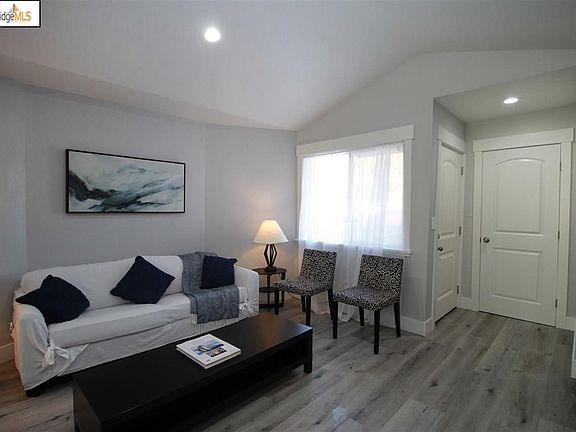 4th image of 361 S 13th St