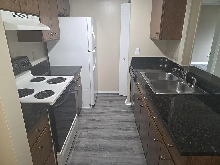 4240 Village Parkway Cir E #3 — Photo 6