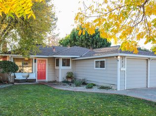 272 Hedge Rd, Menlo Park, CA 94025