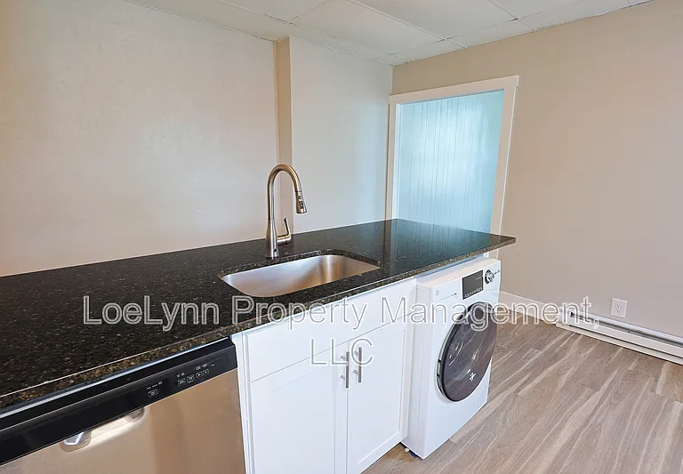 14210 Temple St — Photo 44