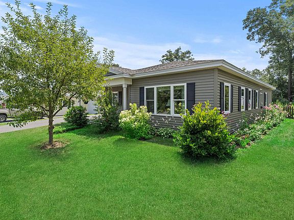 2nd image of 139 Buttonwood Drive