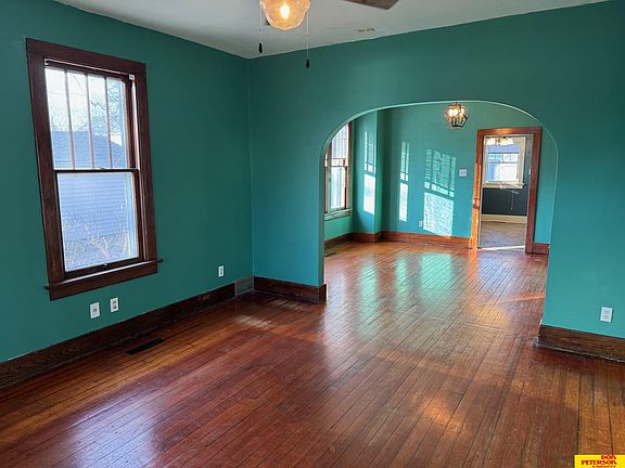 3rd image of 1115 N Clarkson St