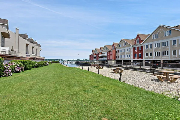 Sold by Brown Harris Stevens | media 13