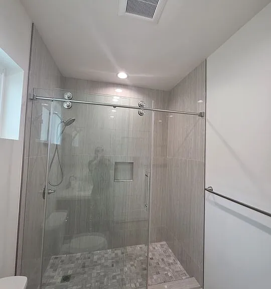 6748 Ben Ave — Photo 9