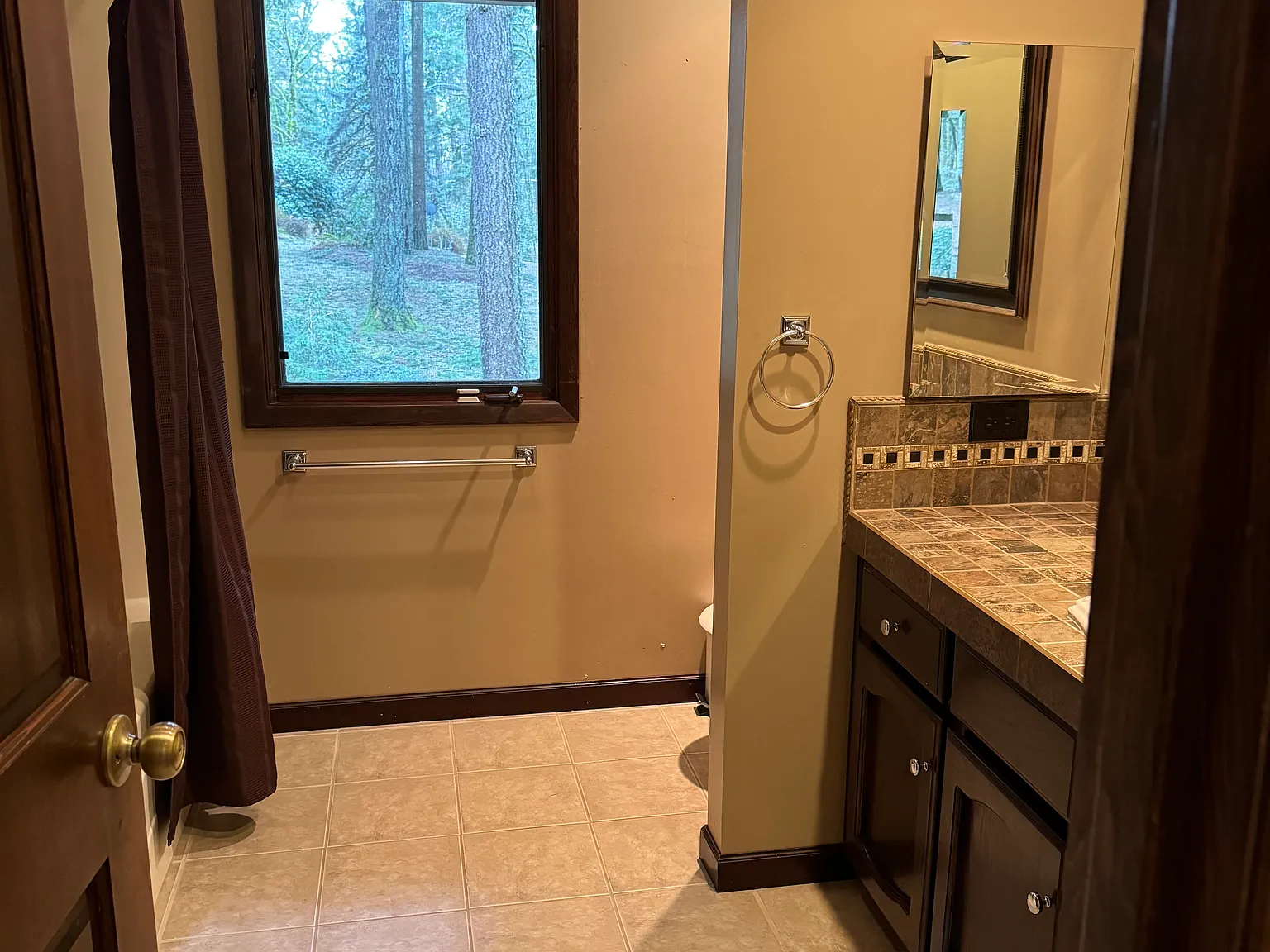 4 bed, 2227 sqft, $4,200 — Photo 1