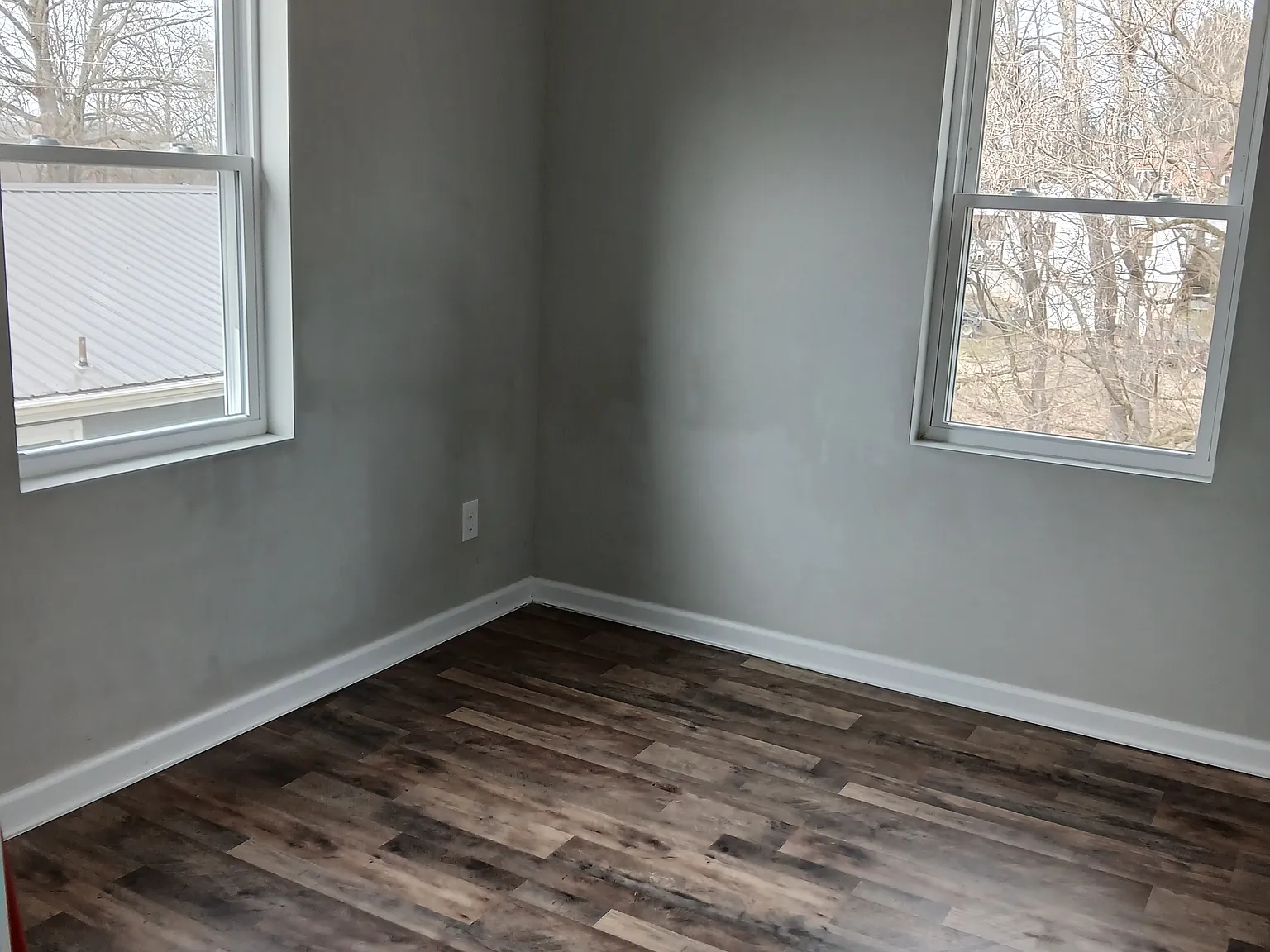 1405 Siam Rd — Photo 2