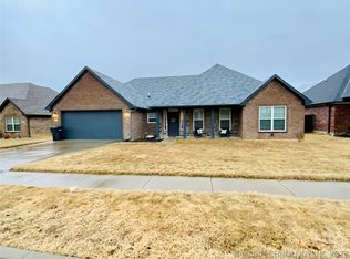 306 Wandering Way, Ardmore, OK 73401