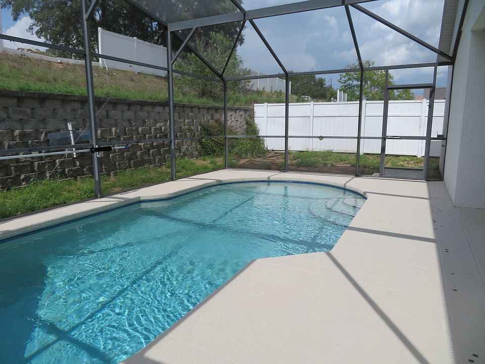 1st image of 228 Sunset View Dr