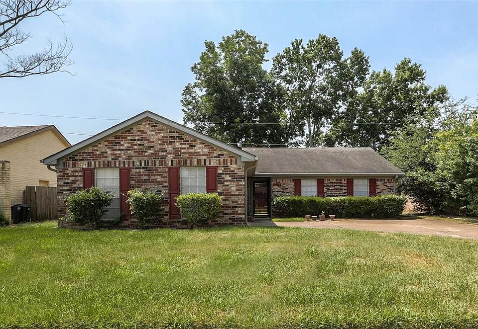 1st image of 22123 Fincastle Dr