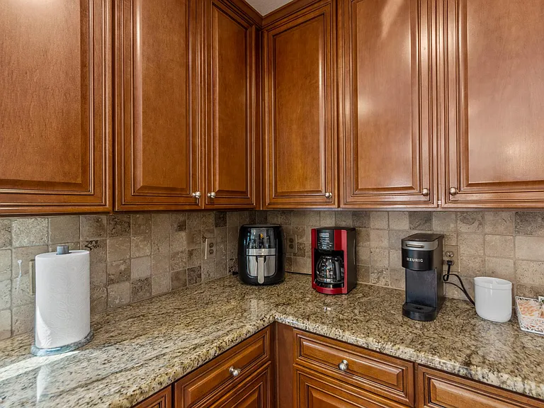 5901 Snow Creek Dr — Photo 22