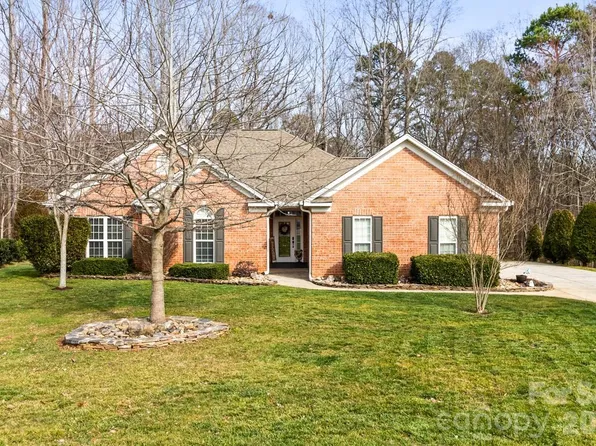 7695 Sedgebrook Dr E, Stanley, NC 28164