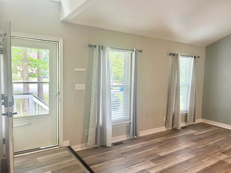 12114 Mountain Laurel Dr — Photo 5