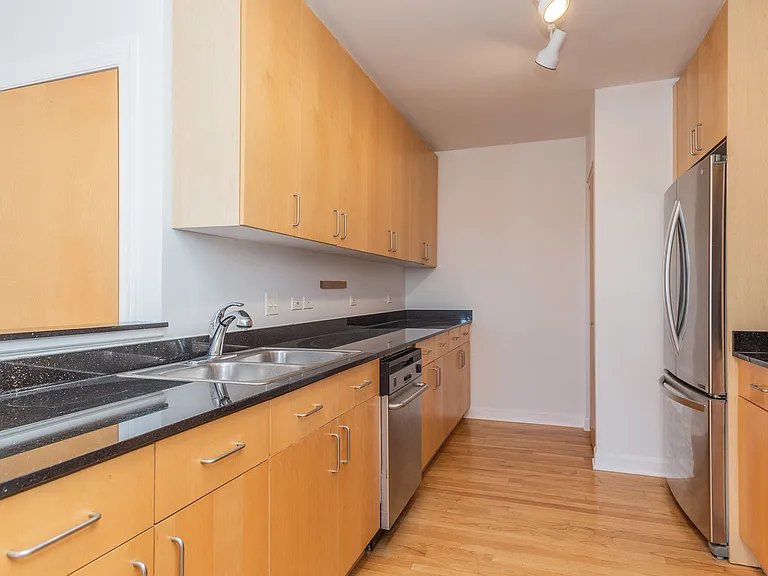 845 W Altgeld St #4D — Photo 14