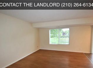 1628 Victoria Park Cir, Aurora, IL 60504