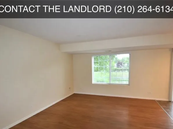 1628 Victoria Park Cir, Aurora, IL 60504