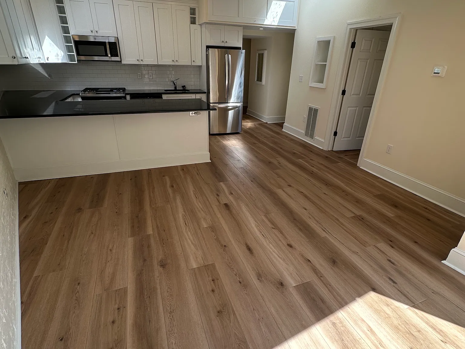 2 bed, 1040 sqft, $2,950 — Photo 4
