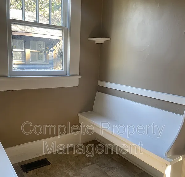 8211 Rugby Ave — Photo 3