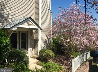 2923 S Woodstock St APT F, Arlington, VA 22206
