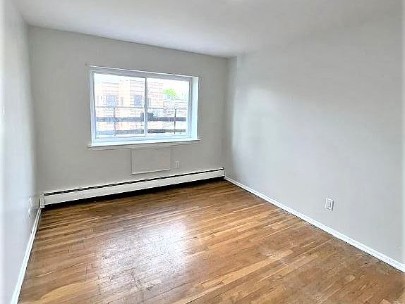 3rd image of 633 Nye Ave #C2