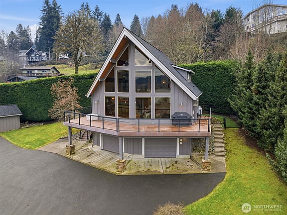 2nd image of 101 Lighthouse Lane